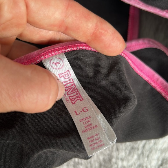 2010 Y2K Vintage PINK Victoria's Secret “I Get Around” Extra Low Rise Panty L - Picture 3 of 5